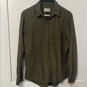 Universal Thread Sage Green Relaxed Fit Shirt